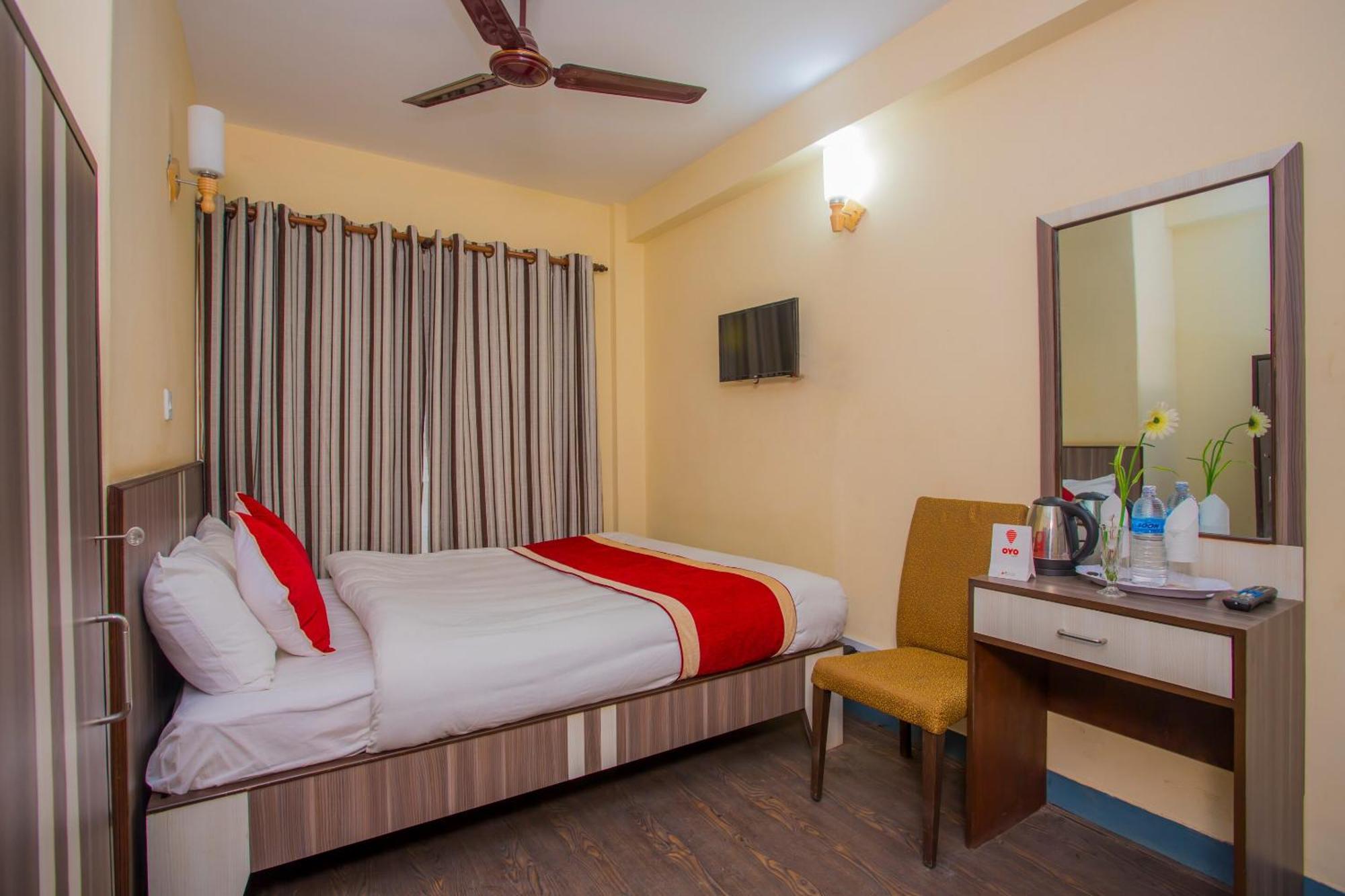 Oyo 297 Hotel Aayam Káthmándú Exteriér fotografie